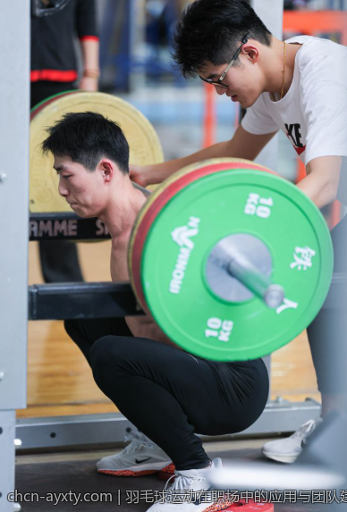 羽毛球运动在职场中的应用与团队建设价值